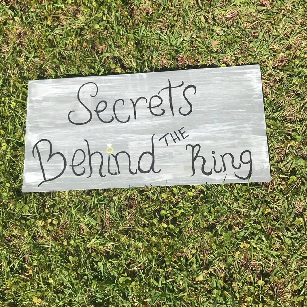 Marriage advice sign